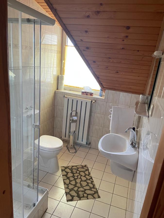 גיינסדיאס Esther Apartman מראה חיצוני תמונה